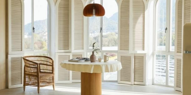 6 super stylish ways to decorate a bay window