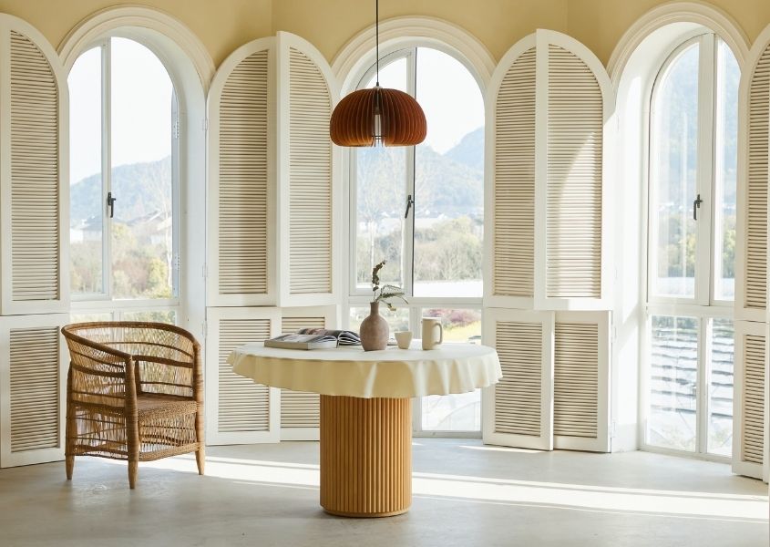 6 super stylish ways to decorate a bay window