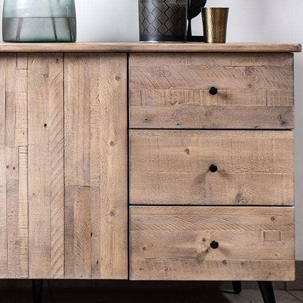 Chelwood_Reclaimed_Wood_Small_Sideboard_lifestyle_zoom_120KB