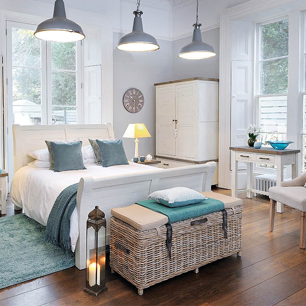 Dorset Reclaimed Wood Bedroom