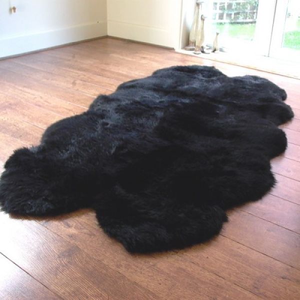 Black Sheepskin Rug