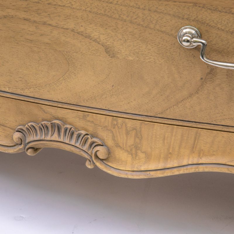 Southleigh-Weathered-Chest-of-Drawers-Details-CloseUp_31f2fffd-d748-4477-99f9-fef1bebd791d