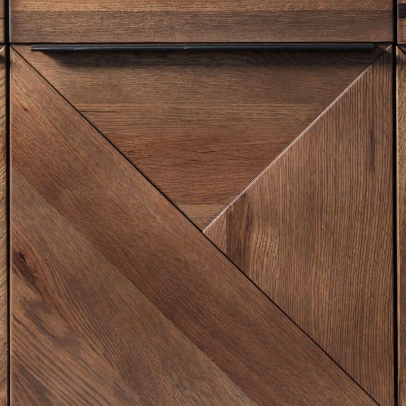 eastwood-rustic-oak-large-sidebaord-close-up-door-web_0d026af0-2b81-47ca-9687-f0381927fa40