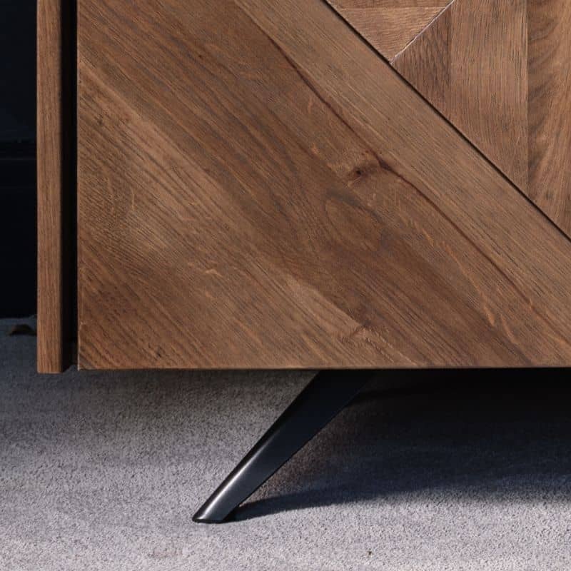 eastwood-rustic-oak-large-sidebaord-close-up-metal-leg-web_73af9406-c9e4-4554-9c81-9b8a454a179b