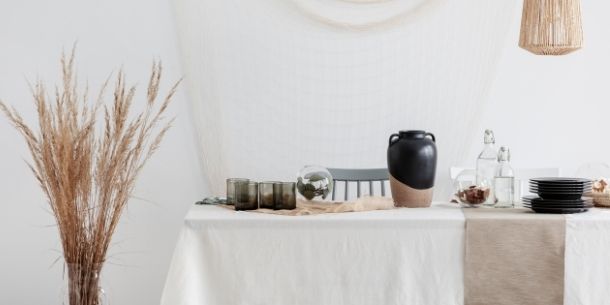 How to create a rustic family dining space