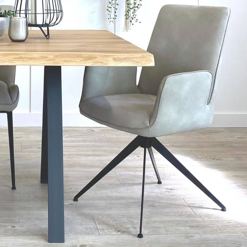 Windsor Oak Farmhouse Table