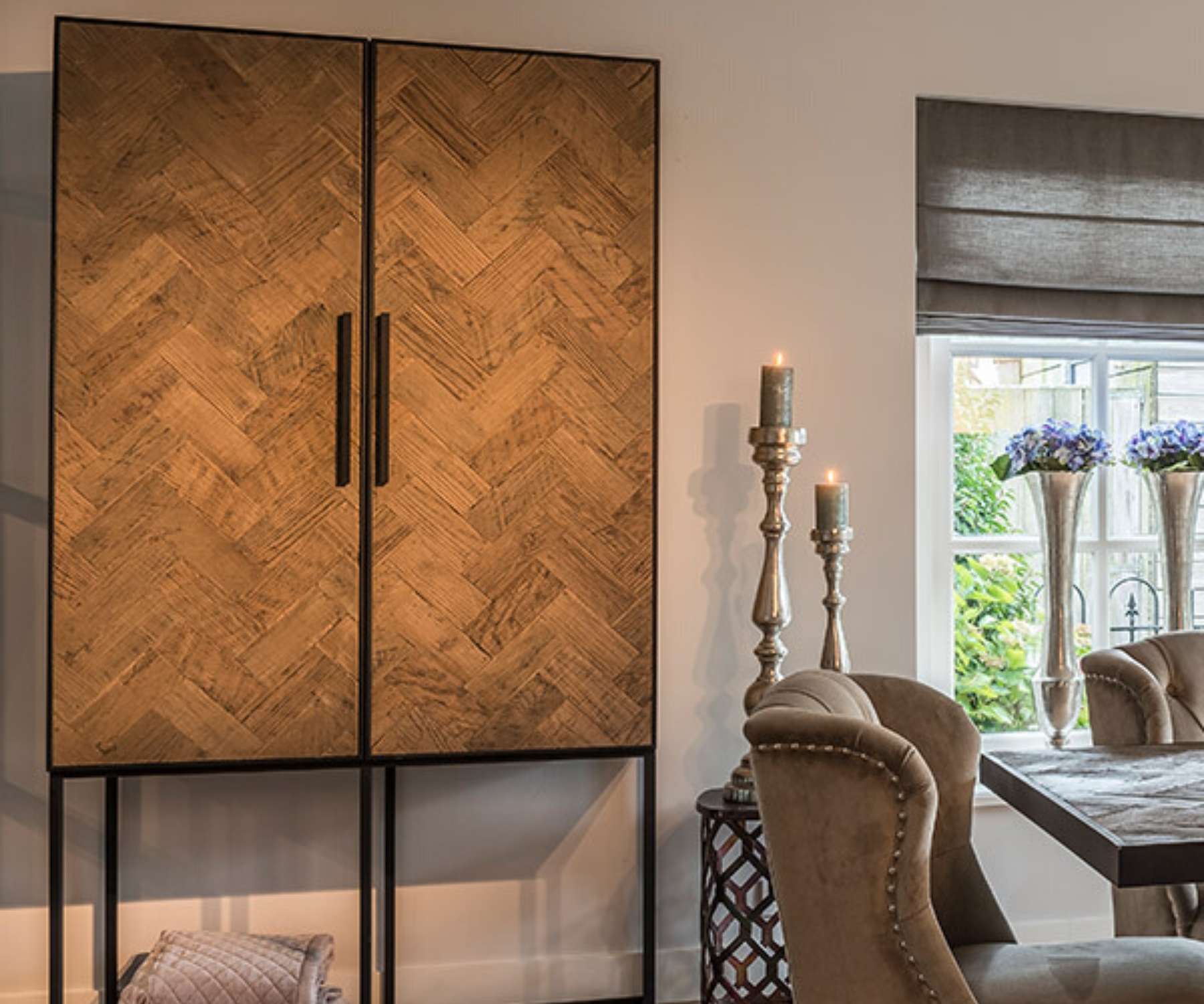 solid oak drinks cabinet